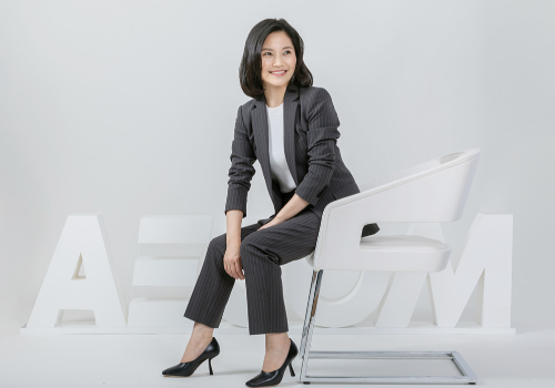 2023 TITAN Business Winner - Shirley Chen