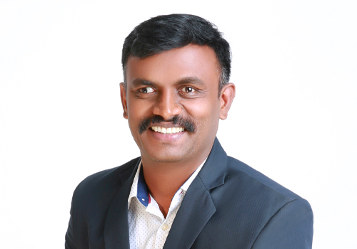 Thirunavukkarasu  Pichaimani: Leadership in Healthcare Data Engineering and Predictive Analytics